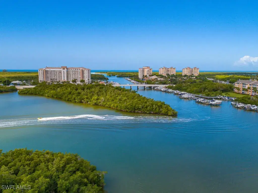 Picture of 420 Cove Tower Dr 804, Naples, FL 34110