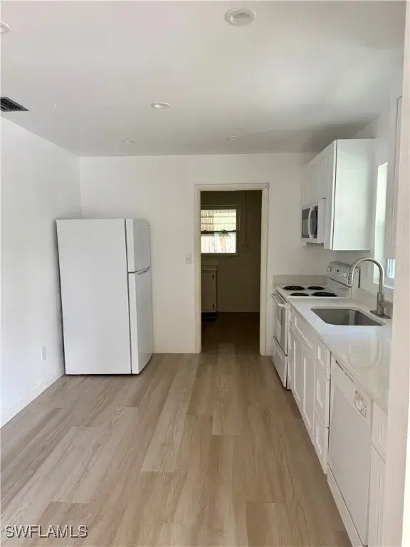 Picture of 1523 Markdale St E, Lehigh Acres FL 33936
