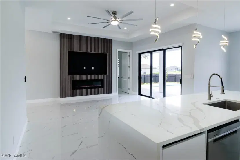 Picture of 625 Kismet Pkwy E, Cape Coral FL 33909