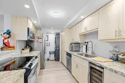 Picture of 899 Jeffery Street 112, Boca Raton, FL 33487