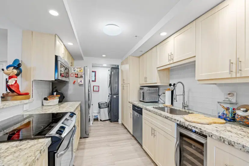 Picture of 899 Jeffery Street 112, Boca Raton FL 33487