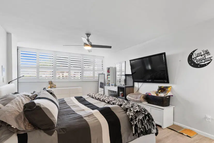 Picture of 899 Jeffery Street 112, Boca Raton FL 33487