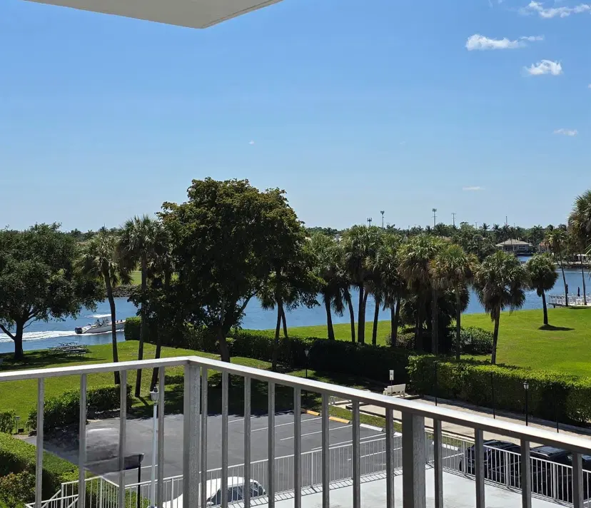 Picture of 336 Golfview Road 406, North Palm Beach FL 33408