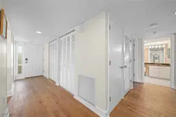 Picture of 1605 Middle Gulf Dr 105, Sanibel, FL 33957