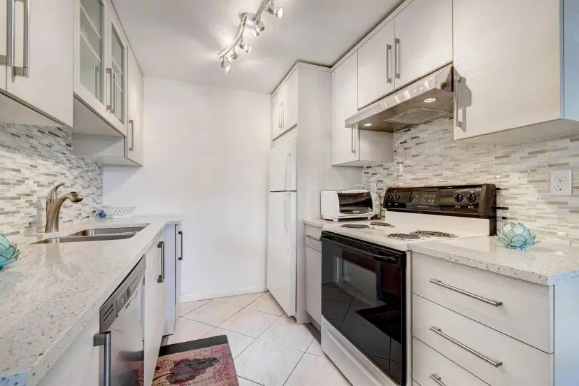 Picture of 2070 Guildford D, Boca Raton FL 33434