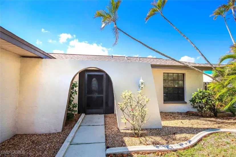 Picture of 9753 Foxglove Cir, Fort Myers FL 33919