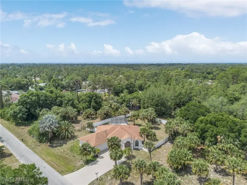 Picture of 511 North Ave, Lehigh Acres FL 33972