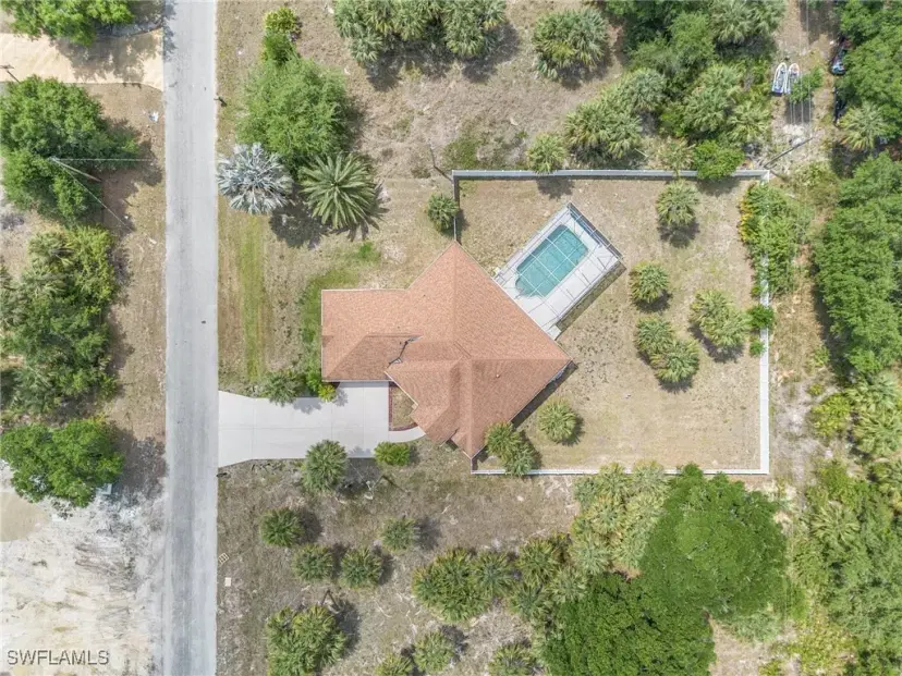 Picture of 511 North Ave, Lehigh Acres FL 33972