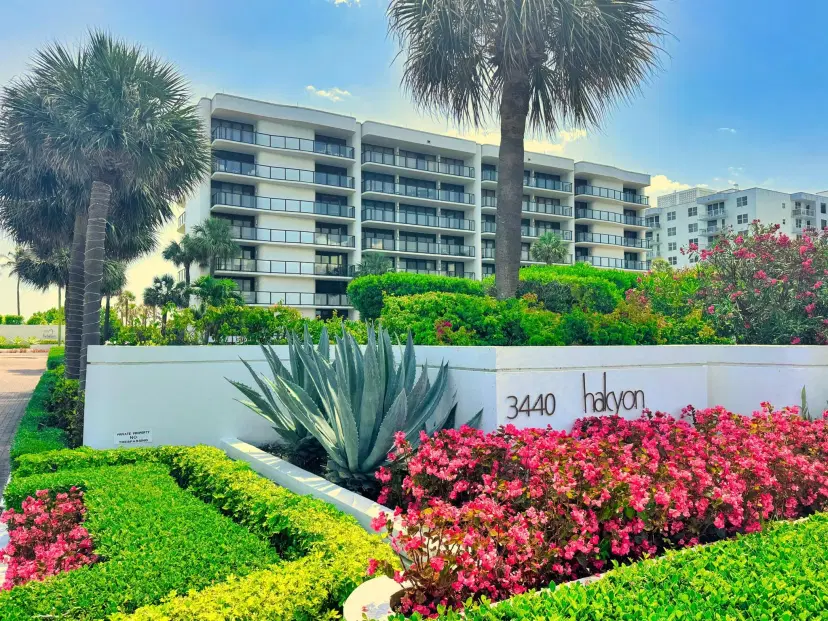 Picture of 3440 S Ocean 205 S Boulevard E 205S, Palm Beach FL 33480