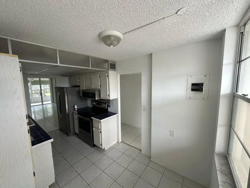 Picture of 2999 NW 48Th Ave 351, Lauderdale Lakes FL 33313