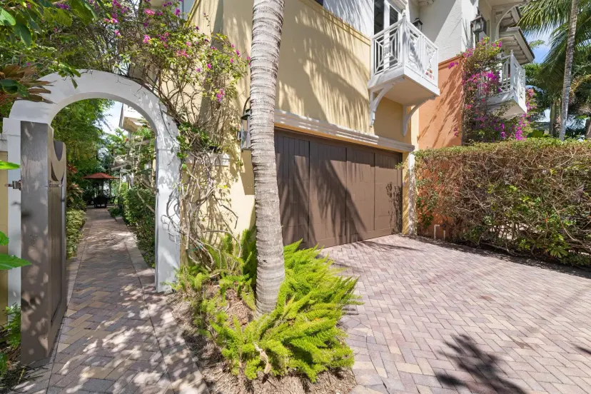 Picture of 116 Venetian Drive, Delray Beach FL 33483