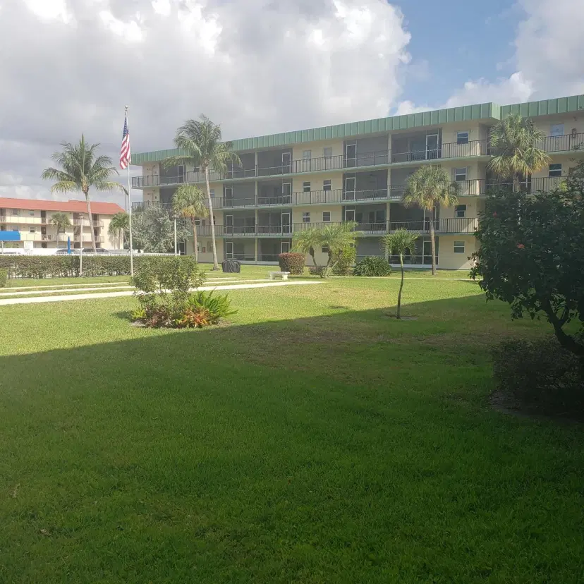 Picture of 806 SE 7Th Street 302, Deerfield Beach FL 33441