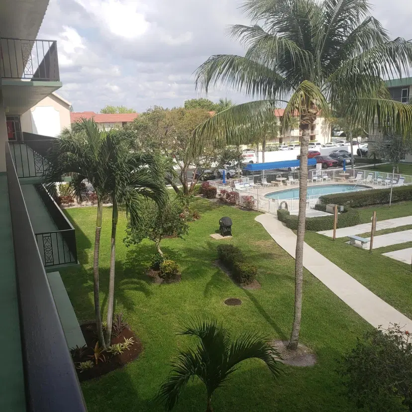 Picture of 806 SE 7Th Street 302, Deerfield Beach FL 33441
