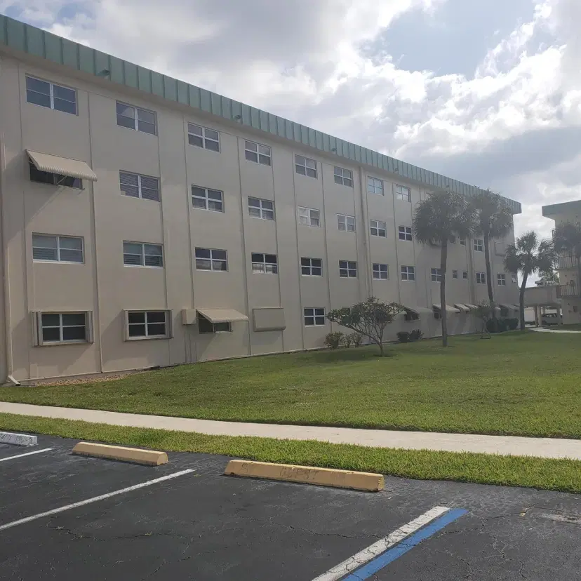 Picture of 806 SE 7Th Street 302, Deerfield Beach FL 33441