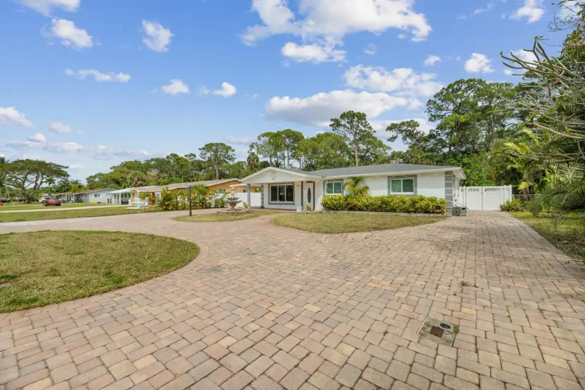 Picture of 410 Forest Estate Drive, West Palm Beach FL 33415
