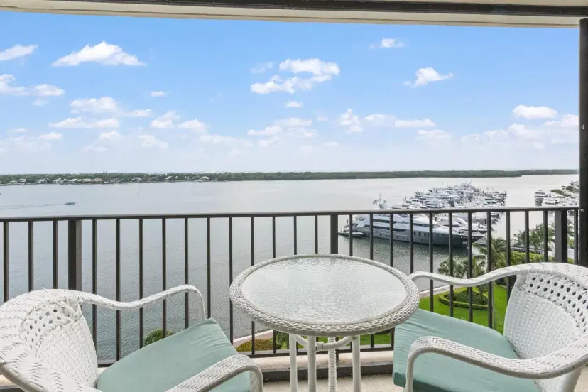 Picture of 124 Lakeshore Drive 1028, North Palm Beach FL 33408