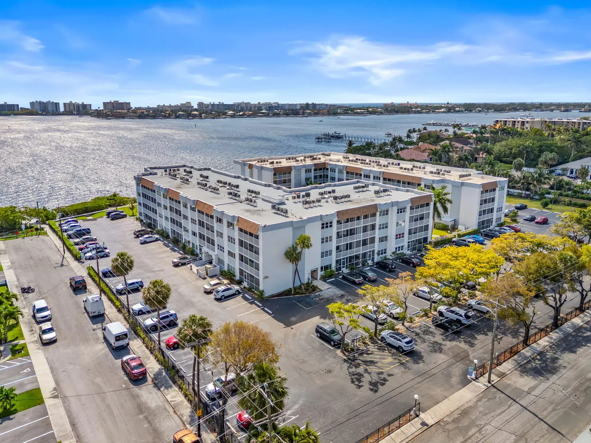 Picture of 1502 S Lakeside Drive 301, Lake Worth Beach, FL 33460
