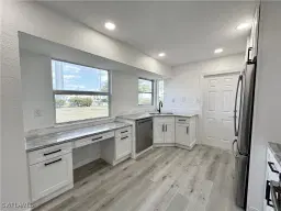 Picture of 4709 SW Santa Barbara Pl, Cape Coral, FL 33914