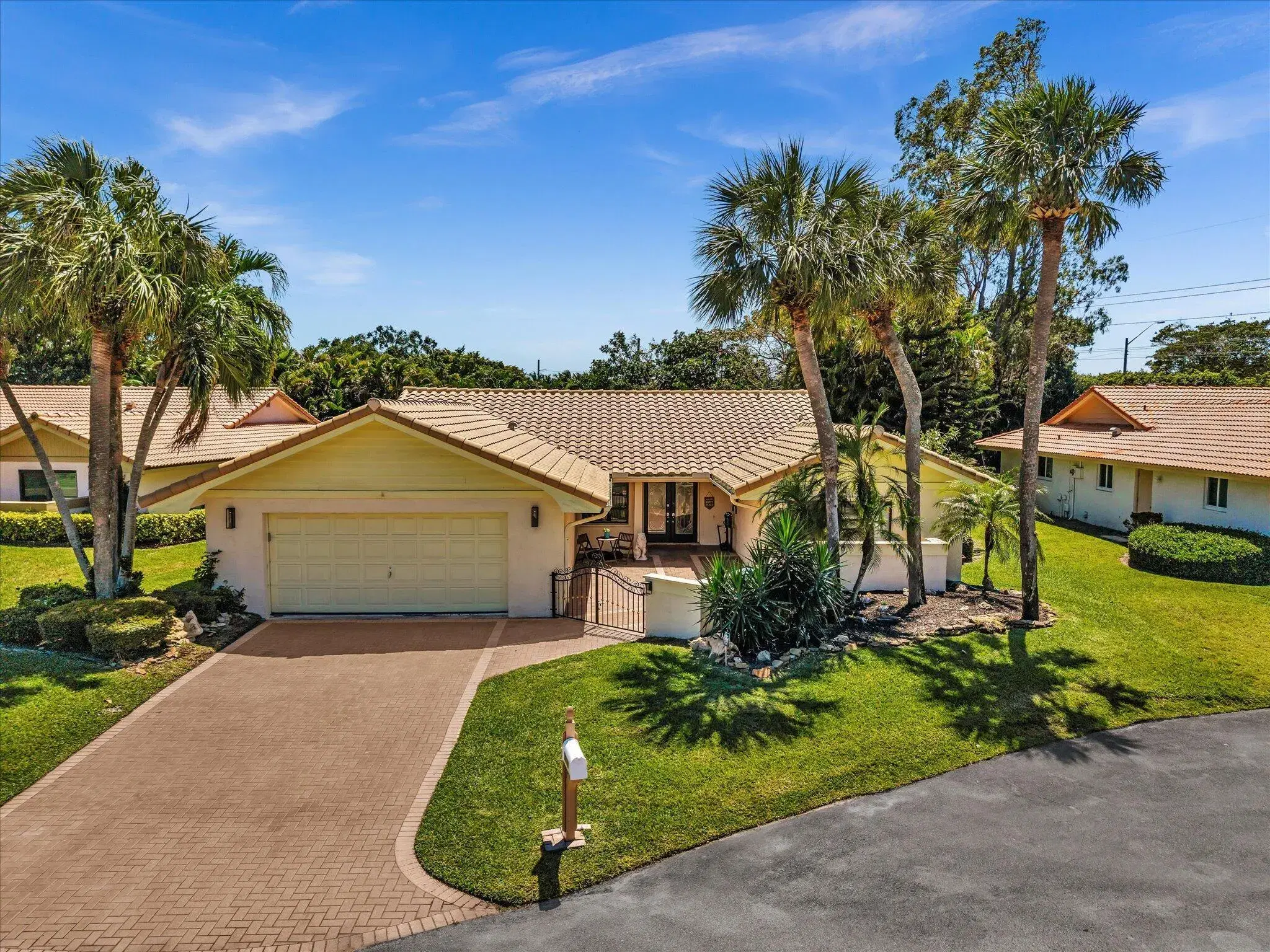 Picture of 6979 Villas Drive W, Boca Raton, FL 33433