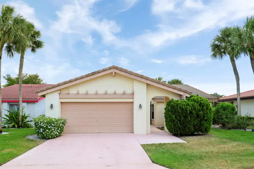 Picture of 5695 Lakeview Mews Drive, Boynton Beach FL 33437