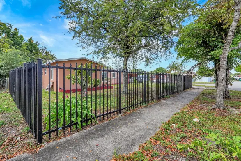 Picture of 1340 NW 181St St, Miami FL 33169