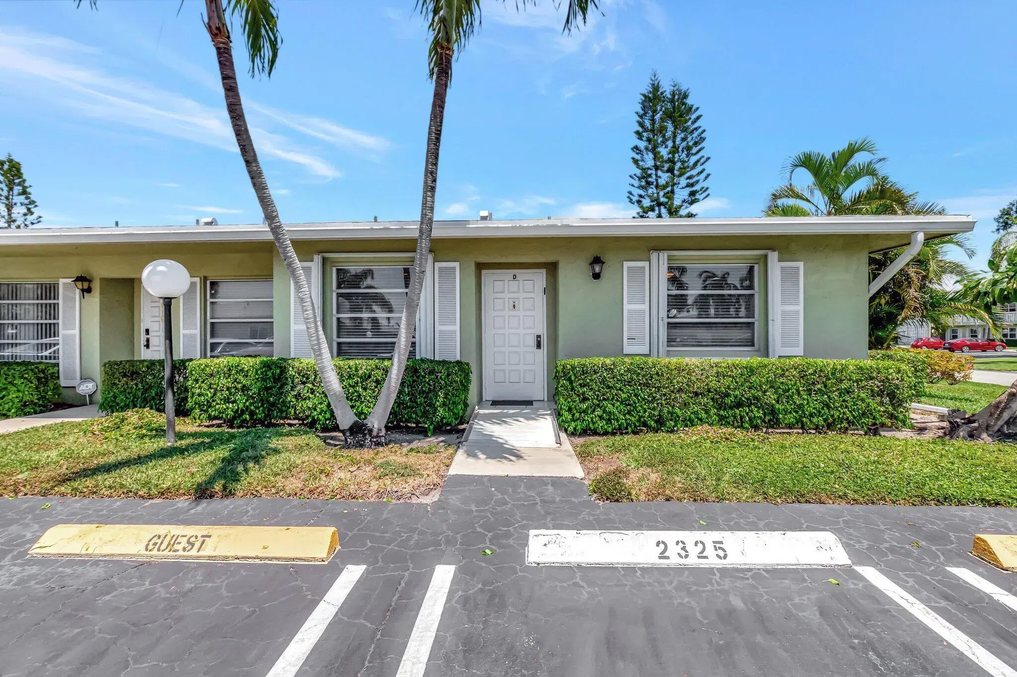 Picture of 2321 Croton Lane 100-D, Delray Beach, FL 33445