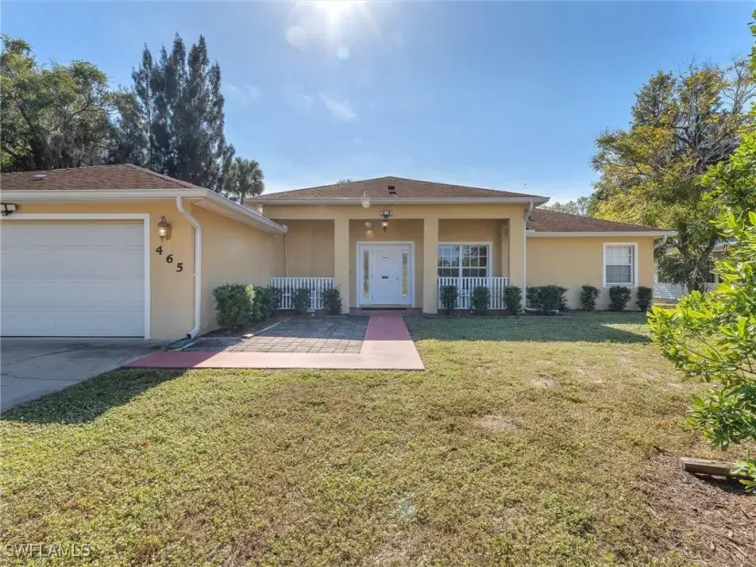 Picture of 465 2Nd Ave, Labelle FL 33935