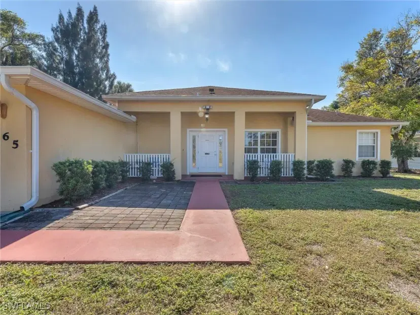 Picture of 465 2Nd Ave, Labelle FL 33935