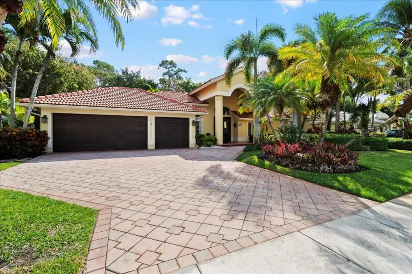 Picture of 534 Cypress Green Circle, Wellington FL 33414