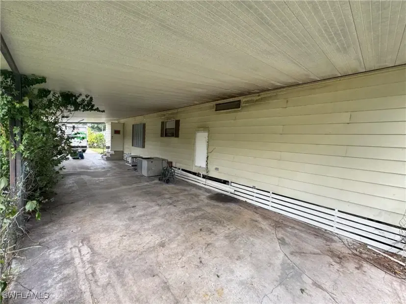 Picture of 798 Avenue E Nw, Moore Haven FL 33471