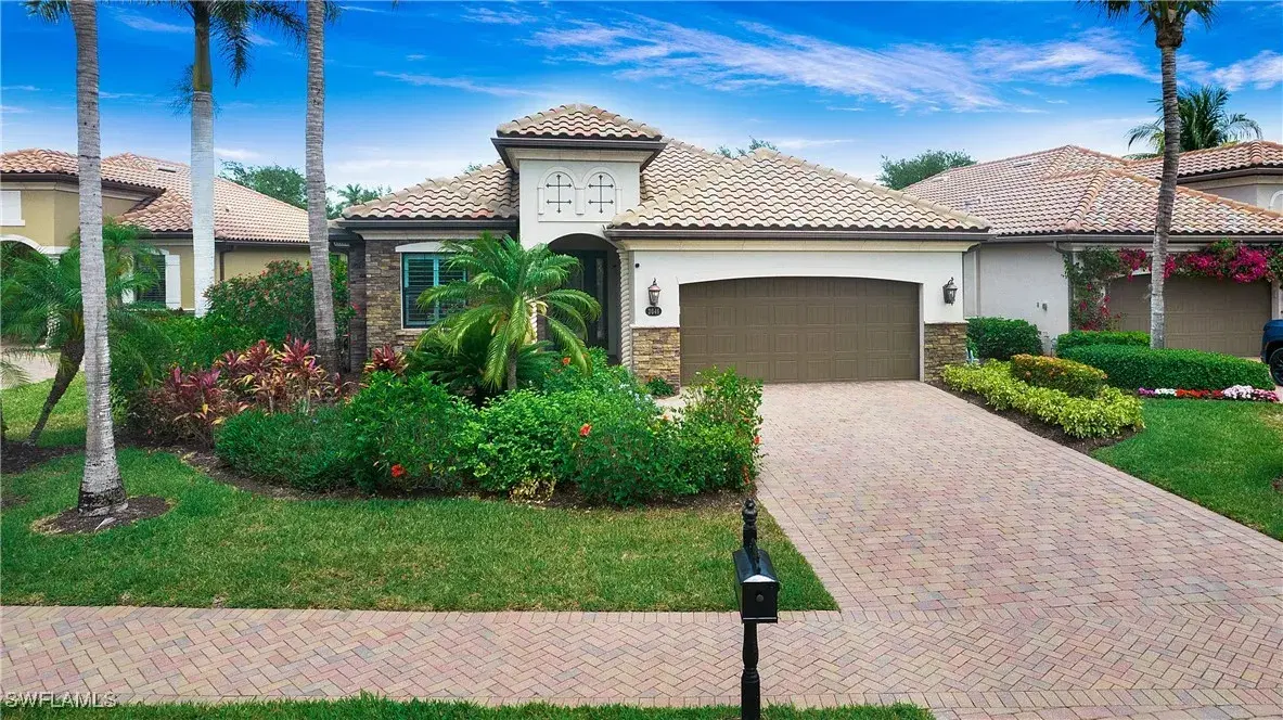Picture of 3046 Aviamar Cir, Naples, FL 34114