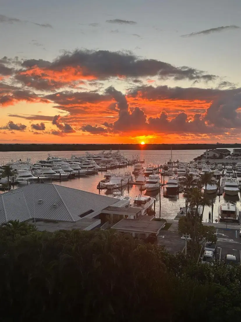 Picture of 120 Lakeshore Drive 735, North Palm Beach FL 33408