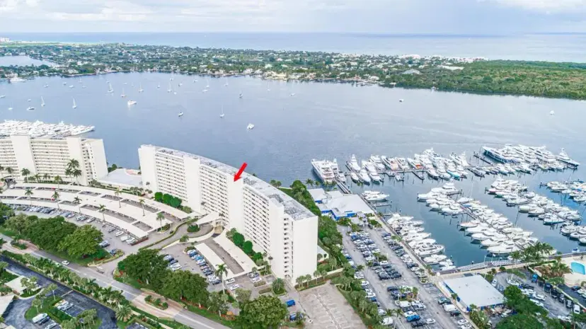 Picture of 120 Lakeshore Drive 735, North Palm Beach FL 33408