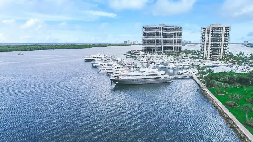Picture of 120 Lakeshore Drive 735, North Palm Beach FL 33408