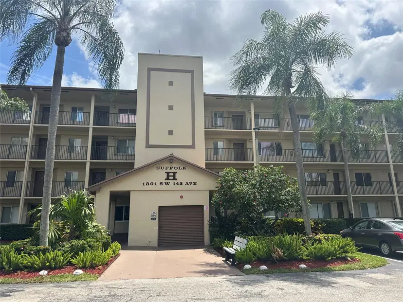 Picture of 1301 SW 142Nd Ave 308H, Pembroke Pines FL 33027