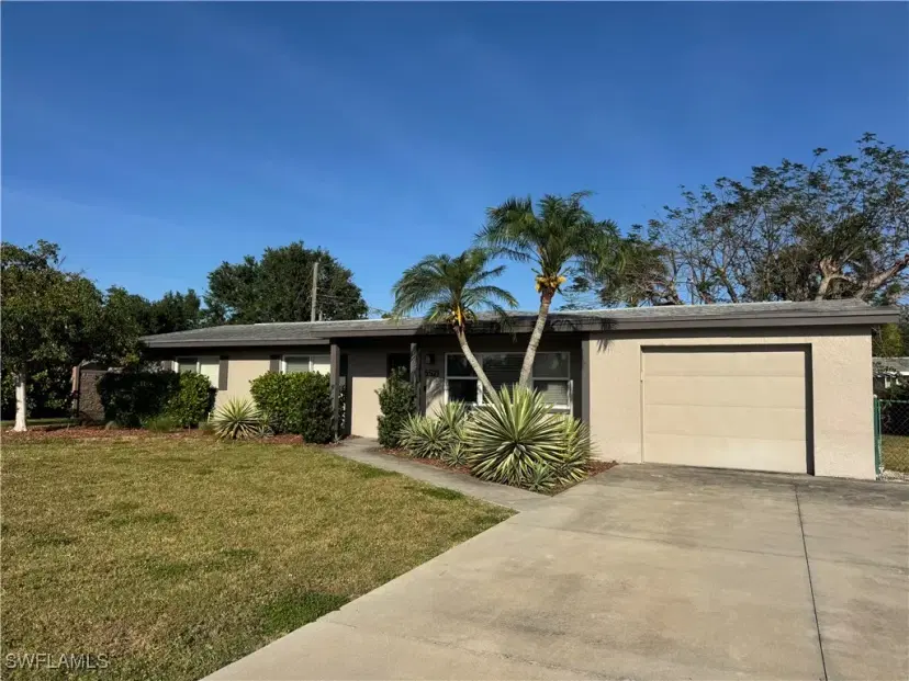 Picture of 5521 Granada Rd, Fort Myers FL 33919
