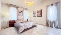 Picture of 801 99Th Ave N, Naples, FL 34108