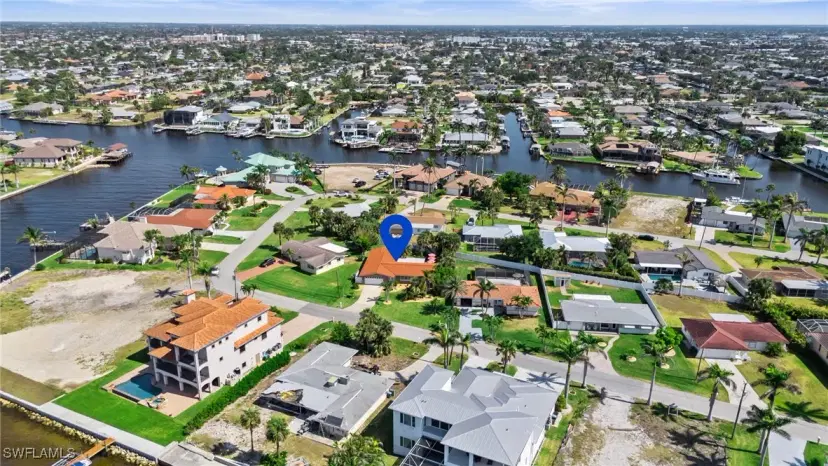 Picture of 1017 Dolphin Dr, Cape Coral FL 33904