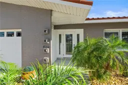 Picture of 1017 Dolphin Dr, Cape Coral, FL 33904