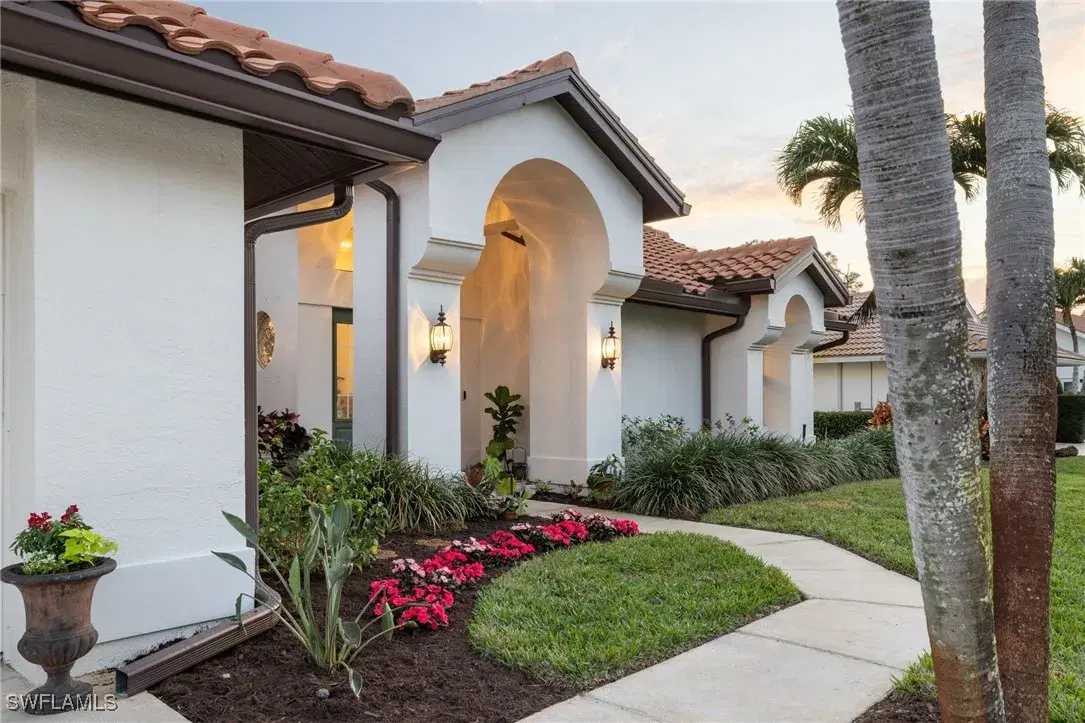 Picture of 144 Palmetto Dunes Cir, Naples, FL 34113