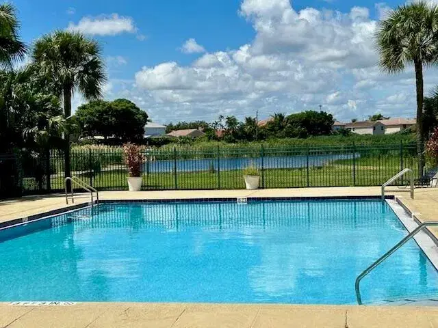 Picture of 1626 Meadows Circle W 1626, Boynton Beach FL 33436