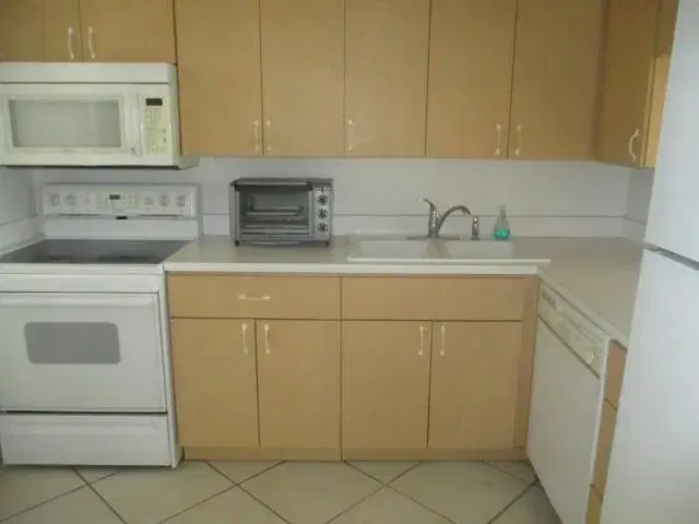 Picture of 2314 S Cypress Bend Dr 613, Pompano Beach FL 33069