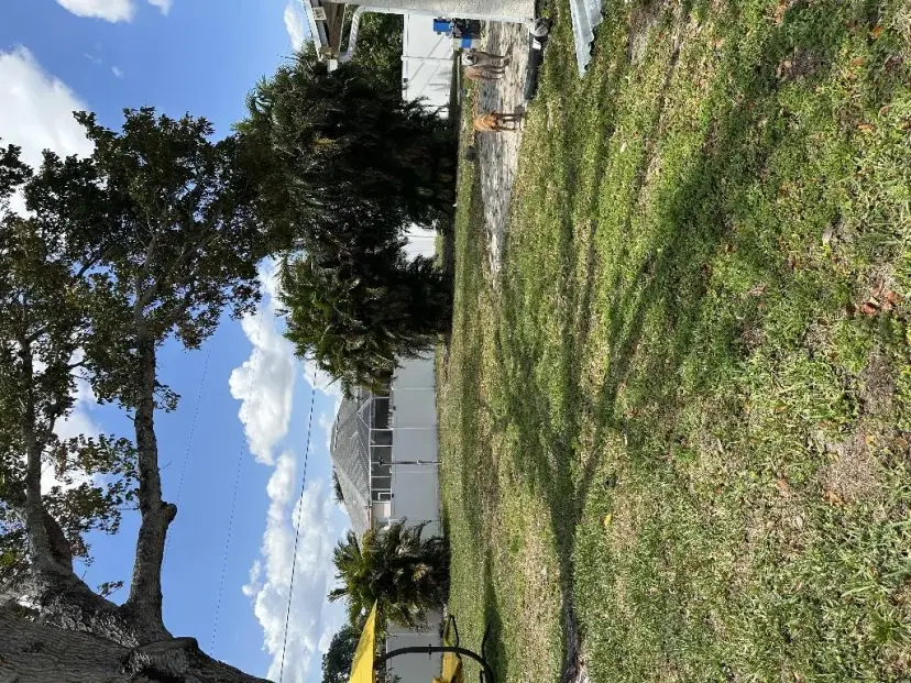 Picture of 1742 SW Hampshire Ln, Port St Lucie FL 34953