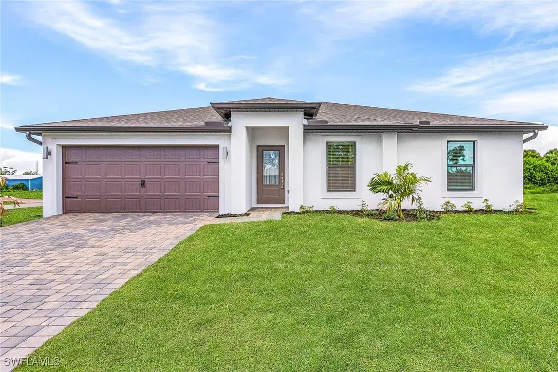 Picture of 836 Gen D Macarthur Ave, Labelle, FL 33935