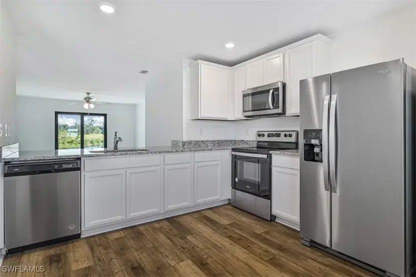 Picture of 836 Gen D Macarthur Ave, Labelle FL 33935