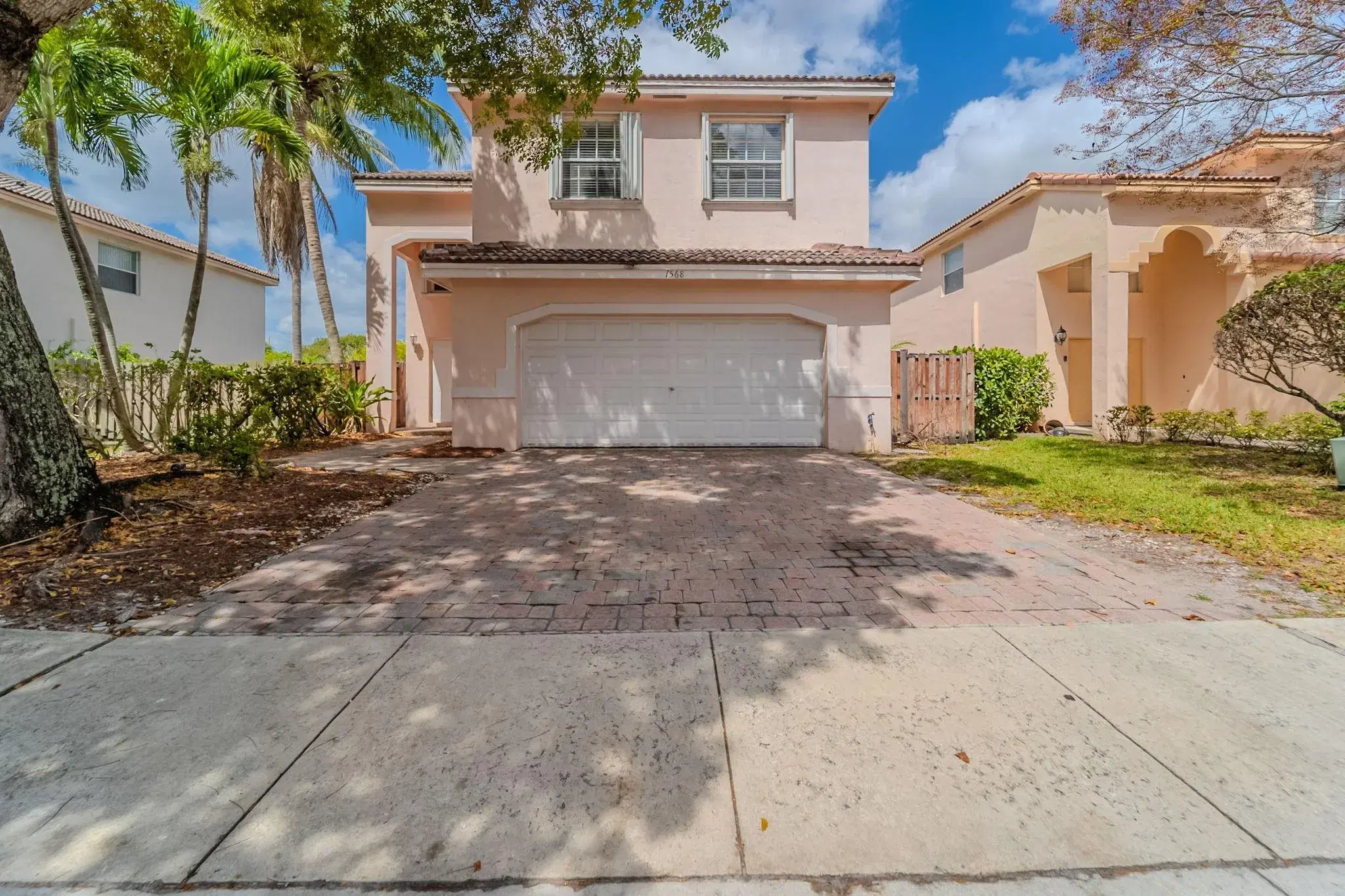 Picture of 1568 SW 106Th Ave, Pembroke Pines, FL 33025