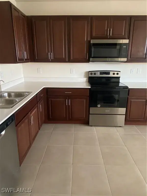 Picture of 2220 NE 5Th Ave, Cape Coral FL 33909