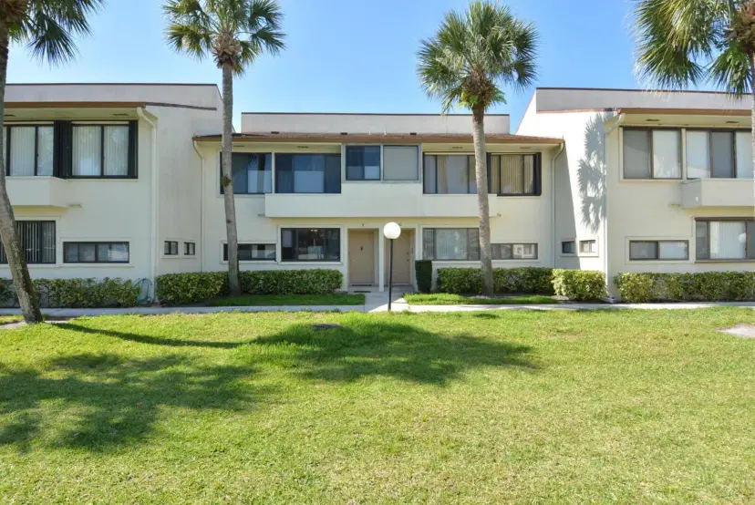 Picture of 950 S Kanner Highway Th9, Stuart FL 34994