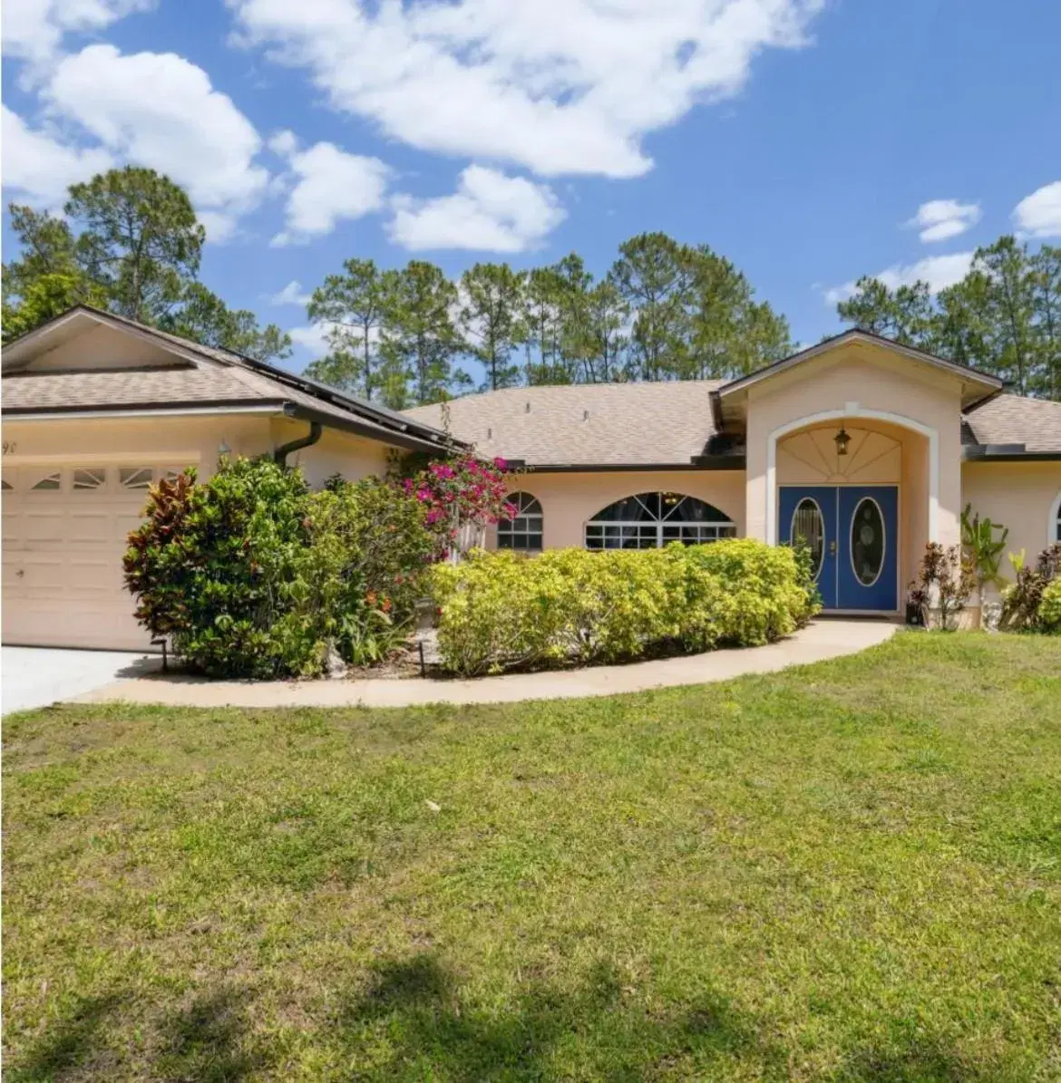 Picture of 590 6Th St Ne, Naples, FL 34120