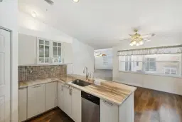 Picture of 590 6Th St Ne, Naples, FL 34120